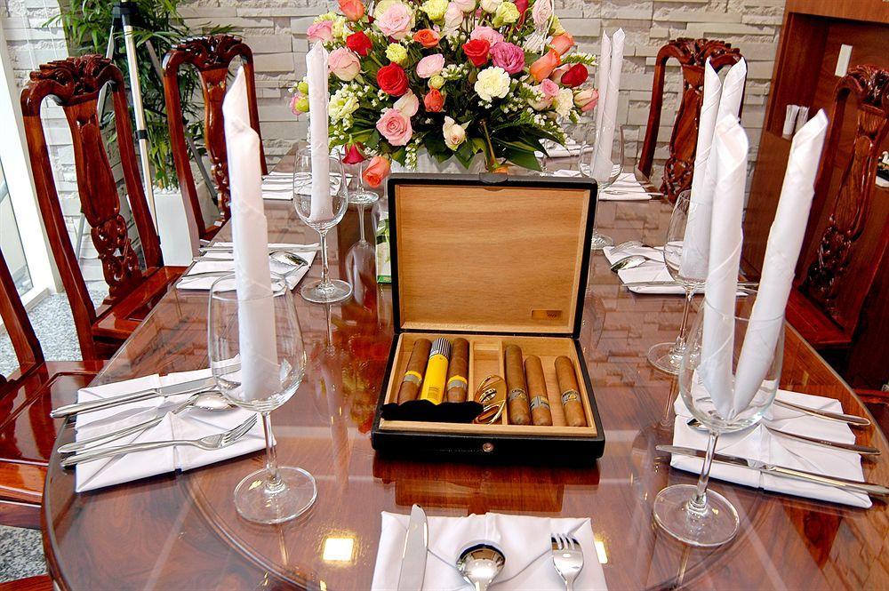 Nam Hung Hotel Nha Trang Extérieur photo